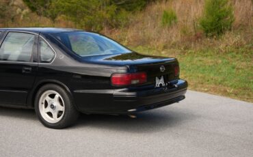 Chevrolet-Impala-1996-Sedan-13