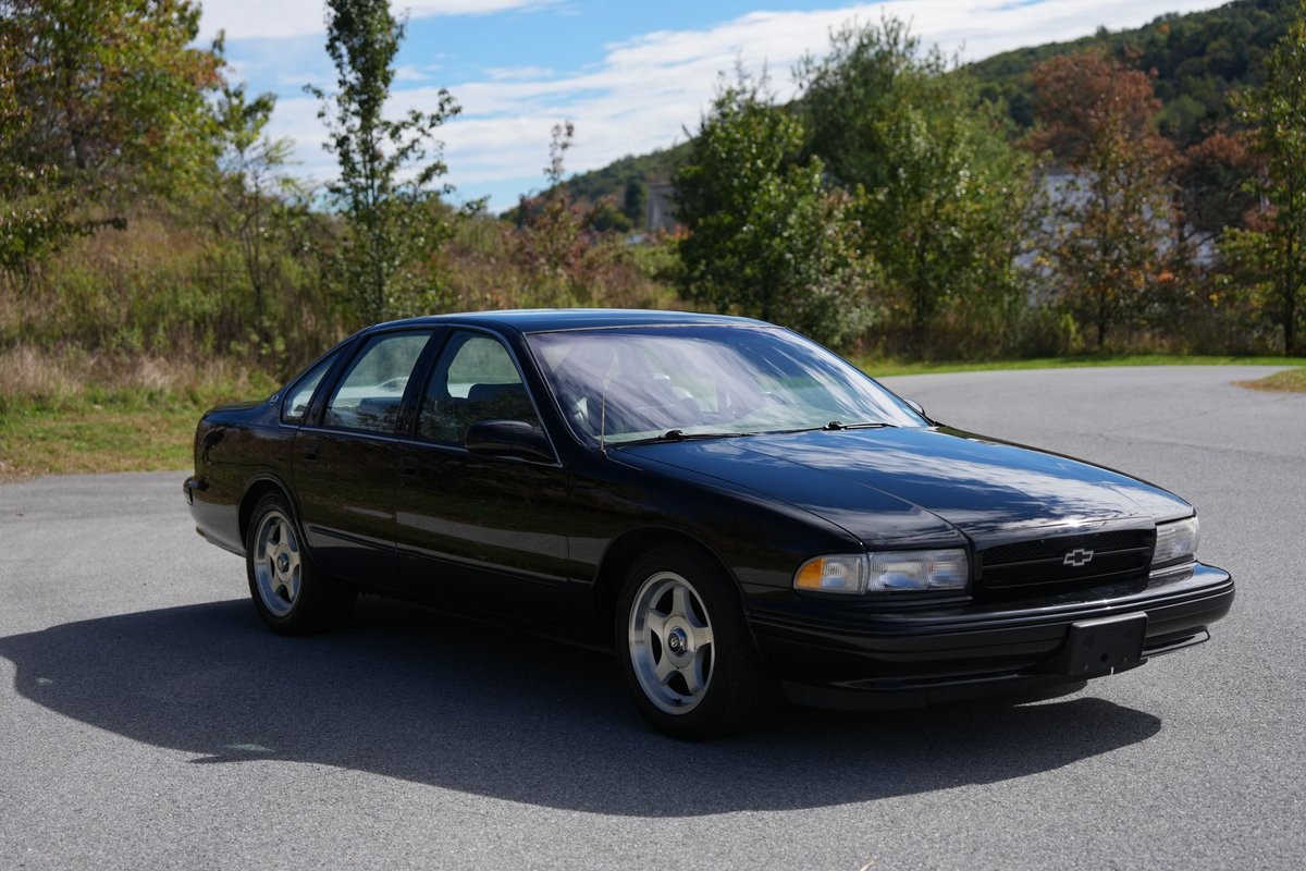 Chevrolet-Impala-1996-Sedan-3