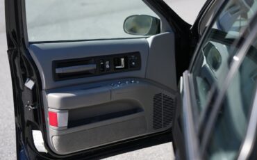 Chevrolet-Impala-1996-Sedan-32