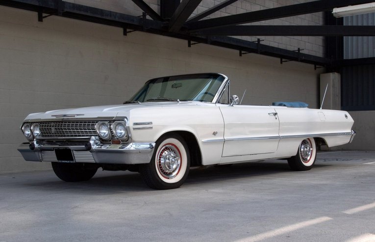 Chevrolet-Impala-ss-1963-White-Blue-5