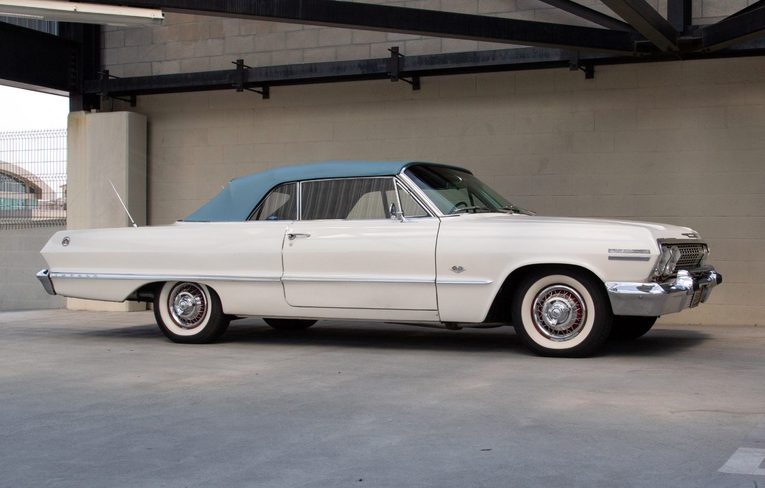 Chevrolet-Impala-ss-1963-White-Blue-8