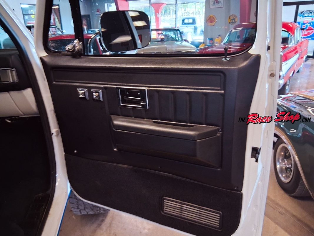 Chevrolet-K10-1982-Standard-Cab-Pickup-15