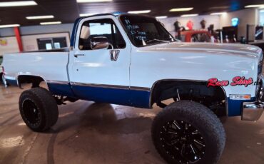 Chevrolet-K10-1982-Standard-Cab-Pickup-2