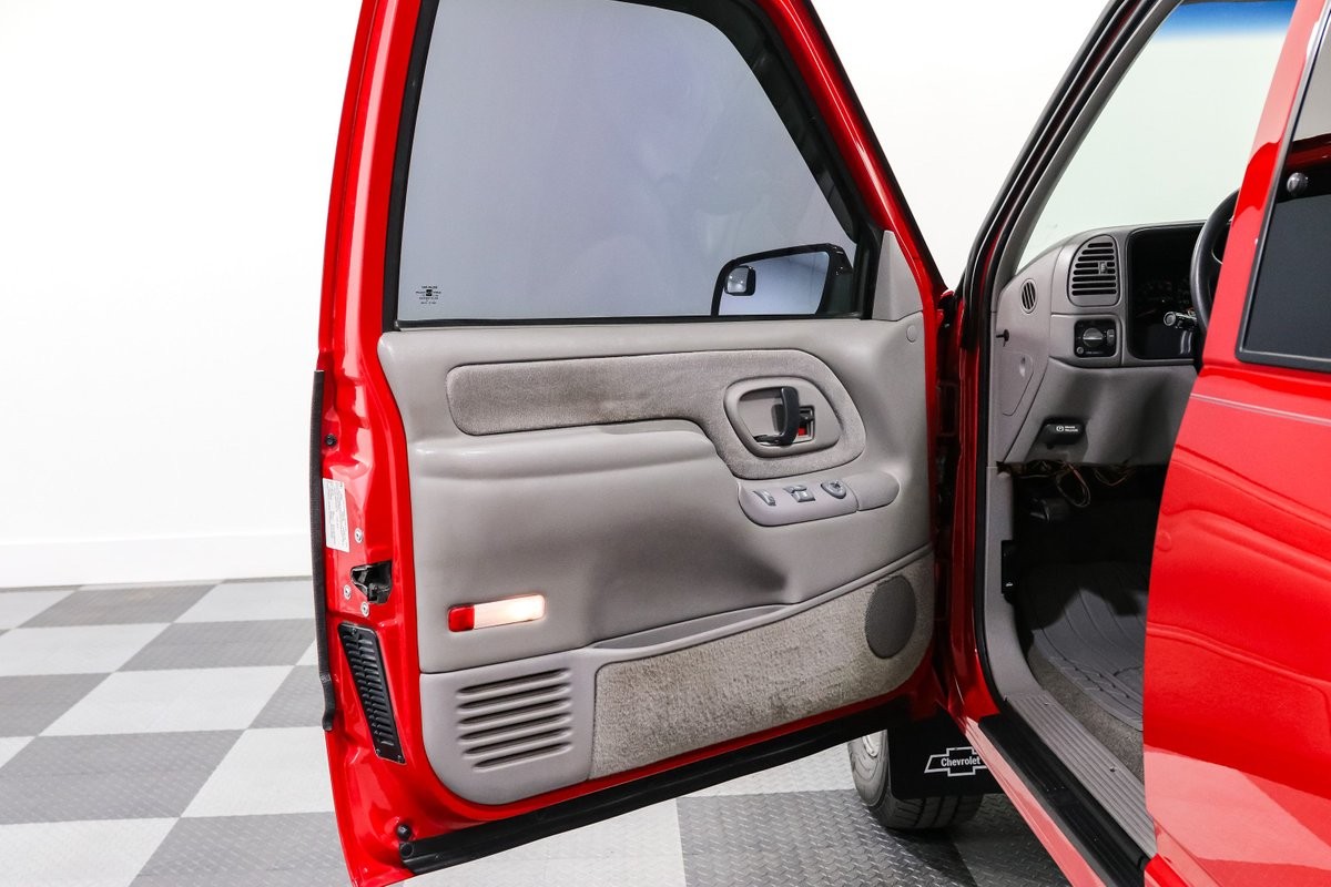 Chevrolet-K1500-1996-Pickup-Truck-15