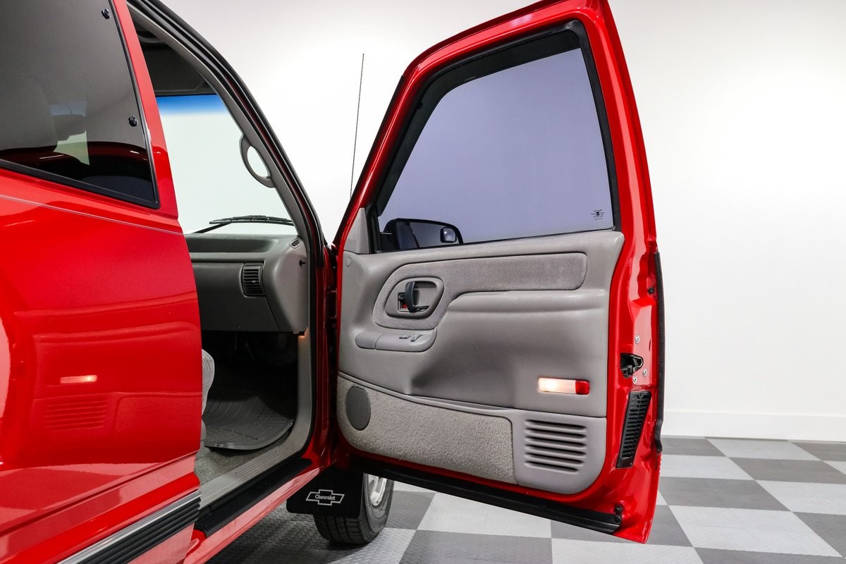 Chevrolet-K1500-1996-Pickup-Truck-19