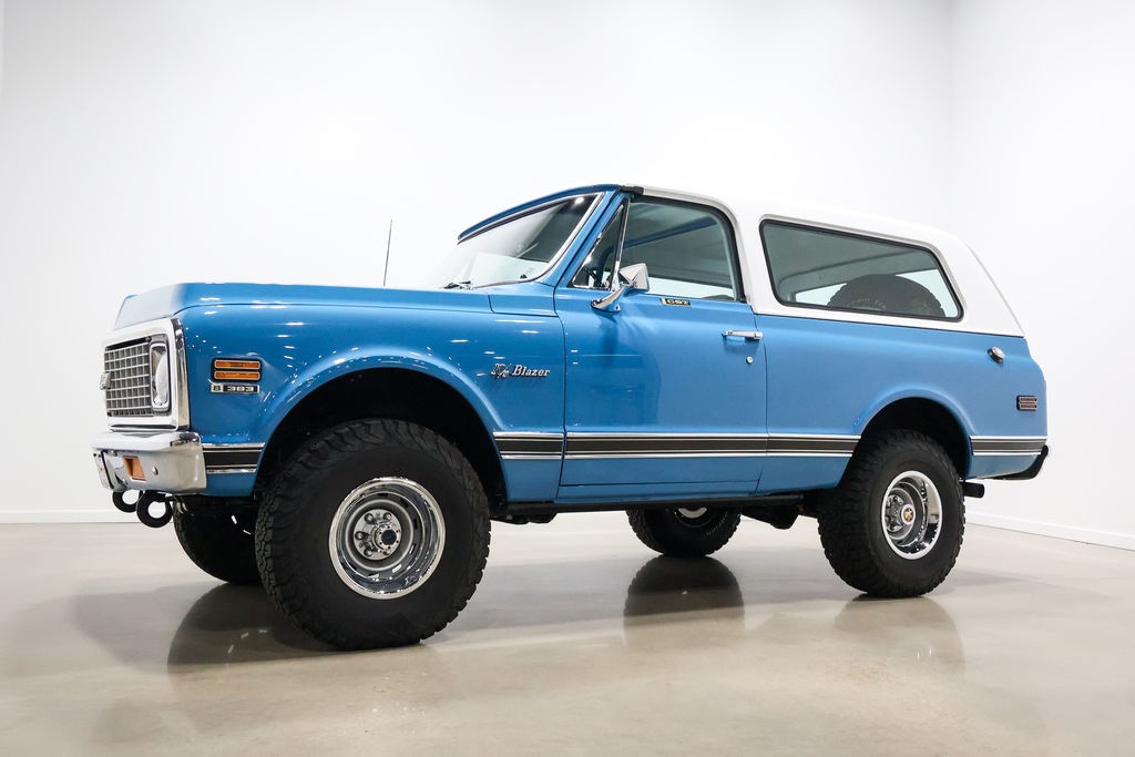 Chevrolet-K5-Blazer-CST-1971-SUV-11