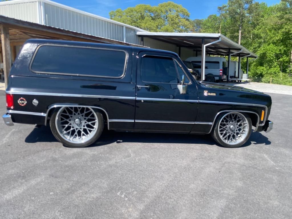 Chevrolet-K5-Blazer-LS-Resto-mod-pro-touring-22s-1978-8
