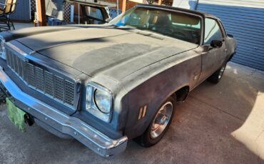 Chevrolet-Malibu-1975-Sedan-1