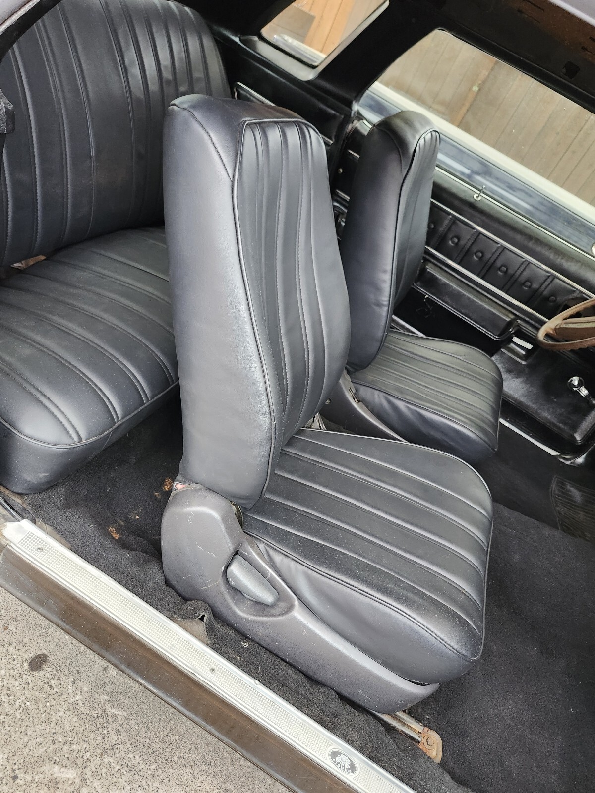 Chevrolet-Malibu-1975-Sedan-16