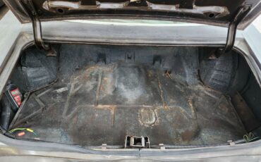 Chevrolet-Malibu-1975-Sedan-20