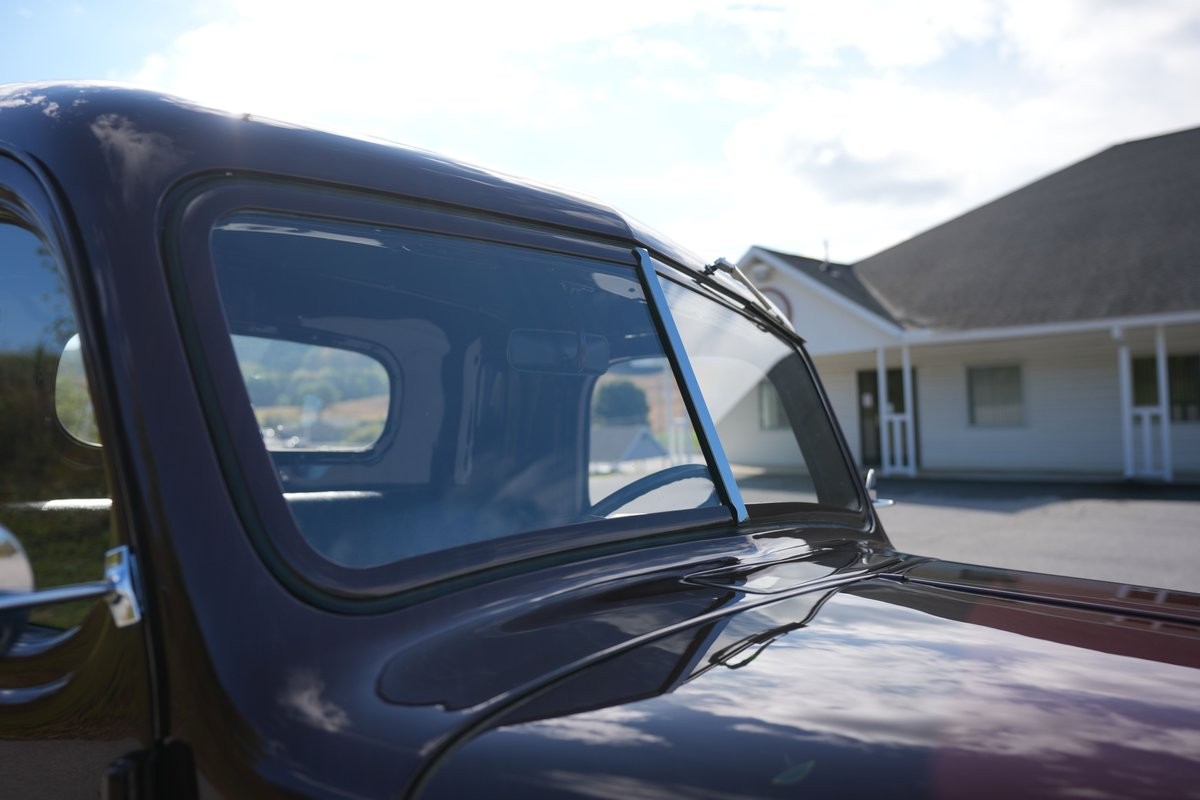 Chevrolet-Model-JD-1939-10