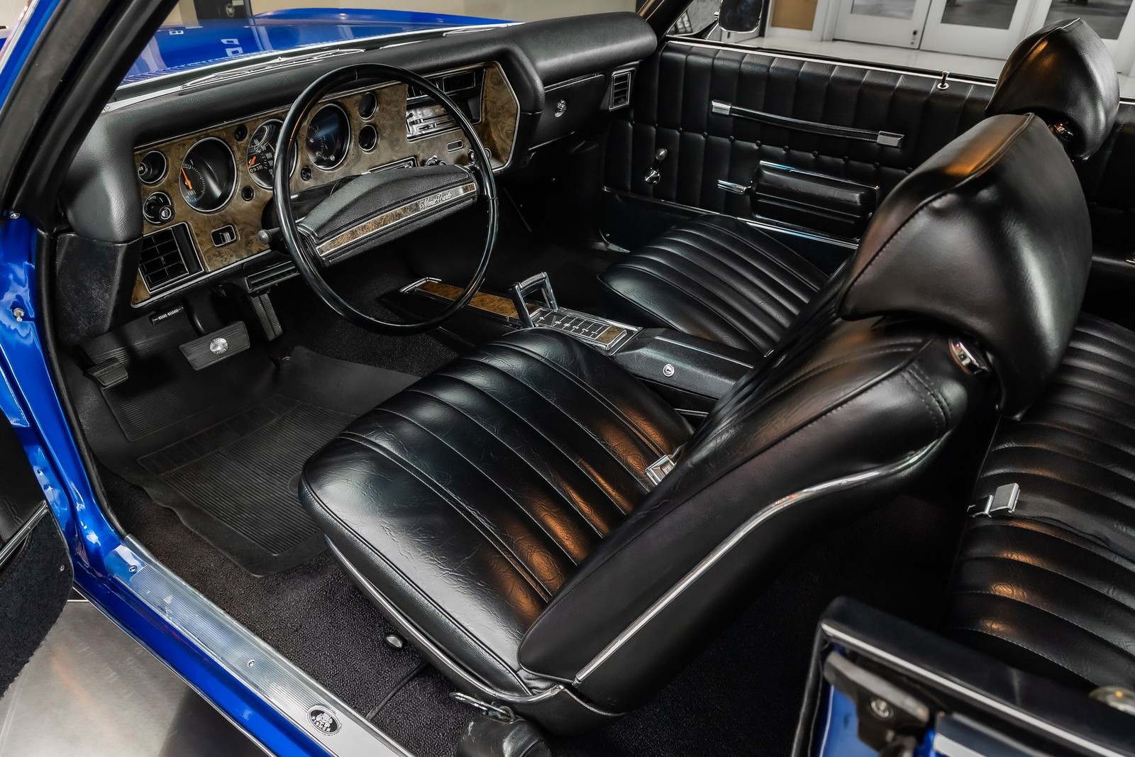 Chevrolet-Monte-Carlo-1972-Other-2