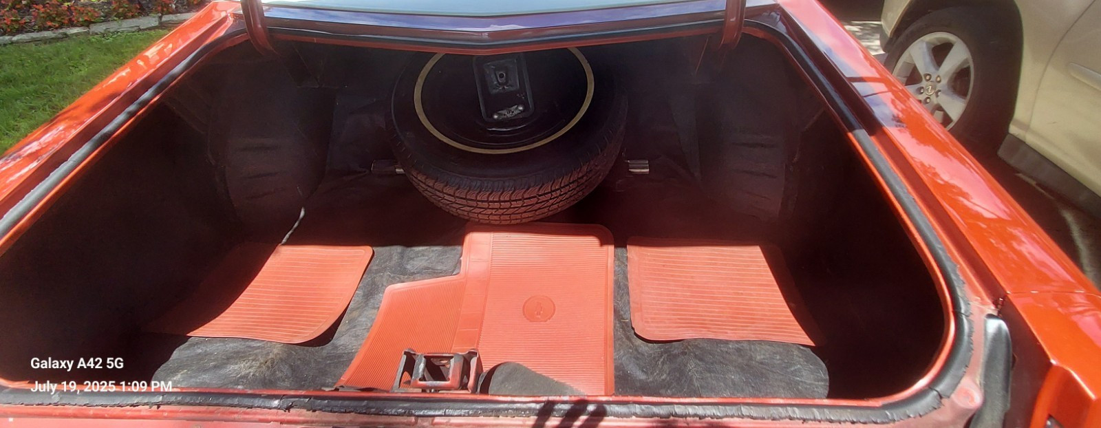 Chevrolet-Monte-Carlo-1977-Coupe-10