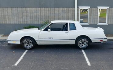 Chevrolet-Monte-Carlo-1984-Coupe-11