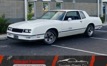 Chevrolet-Monte-Carlo-1984-Coupe