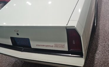 Chevrolet-Monte-Carlo-1986-Coupe-18