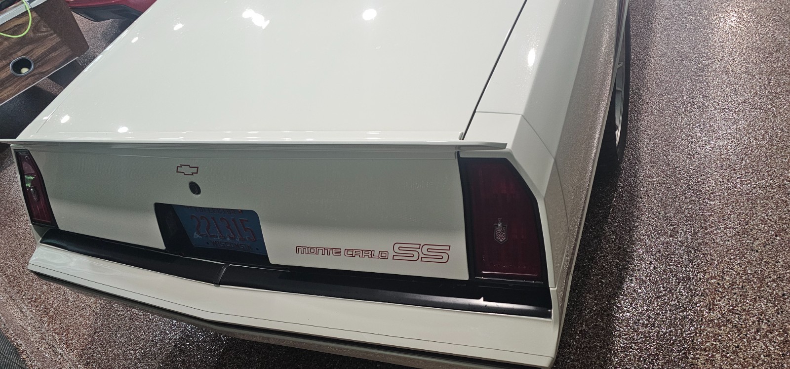 Chevrolet-Monte-Carlo-1986-Coupe-18