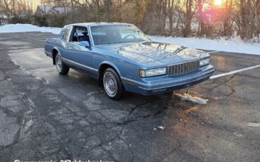 Chevrolet-Monte-Carlo-1987