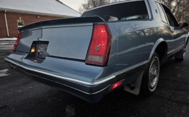 Chevrolet-Monte-Carlo-1987-21