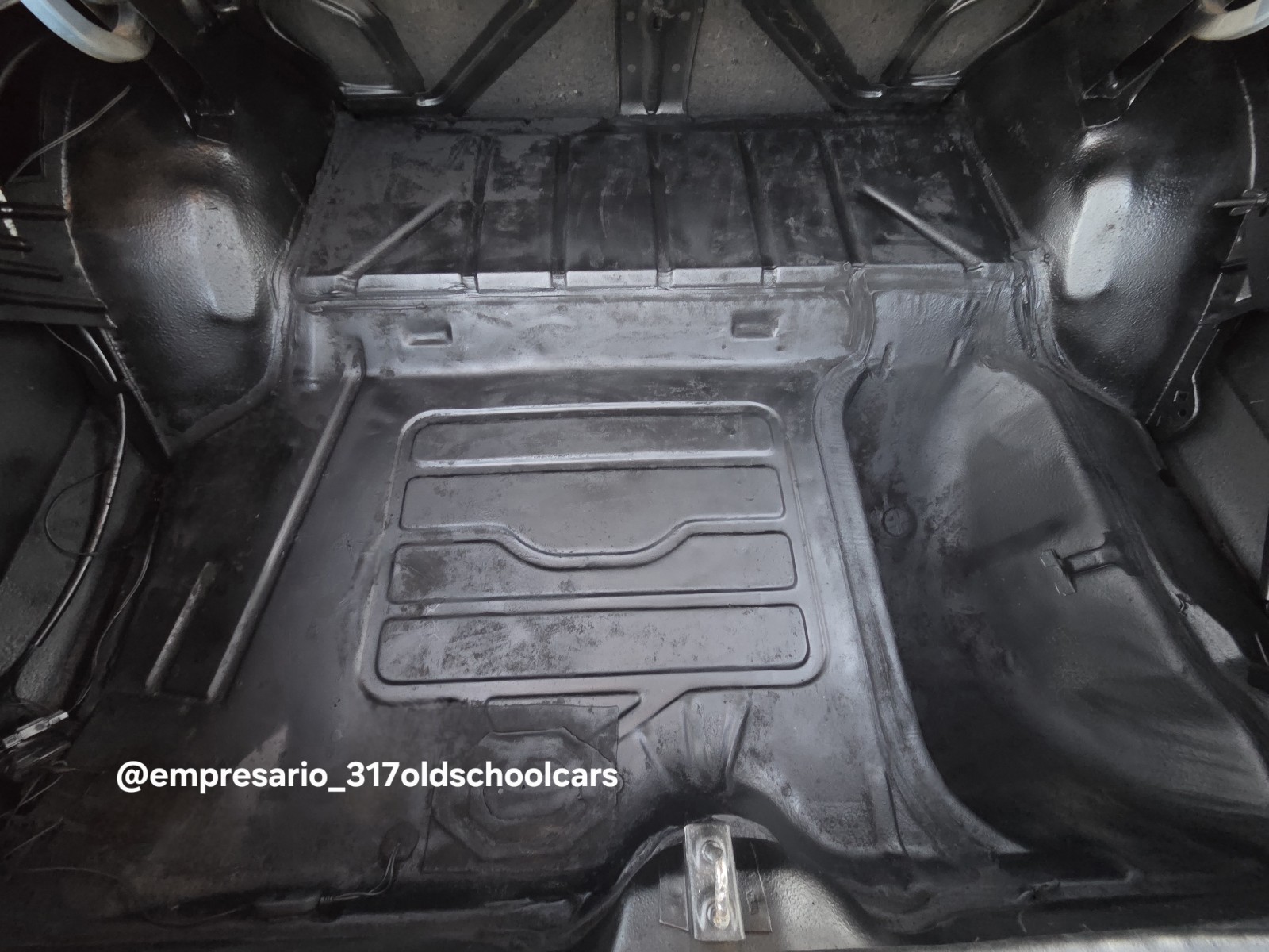 Chevrolet-Monte-Carlo-1987-30