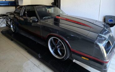 Chevrolet-Monte-Carlo-1987-5