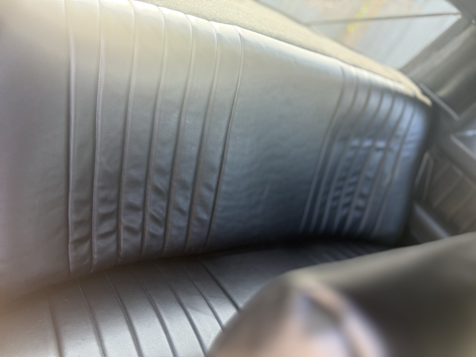 Chevrolet-Monte-Carlo-1987-8