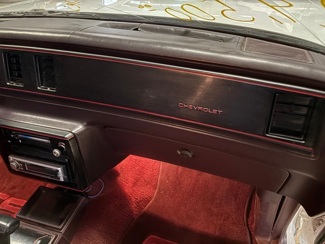 Chevrolet-Monte-Carlo-1987-Coupe-20