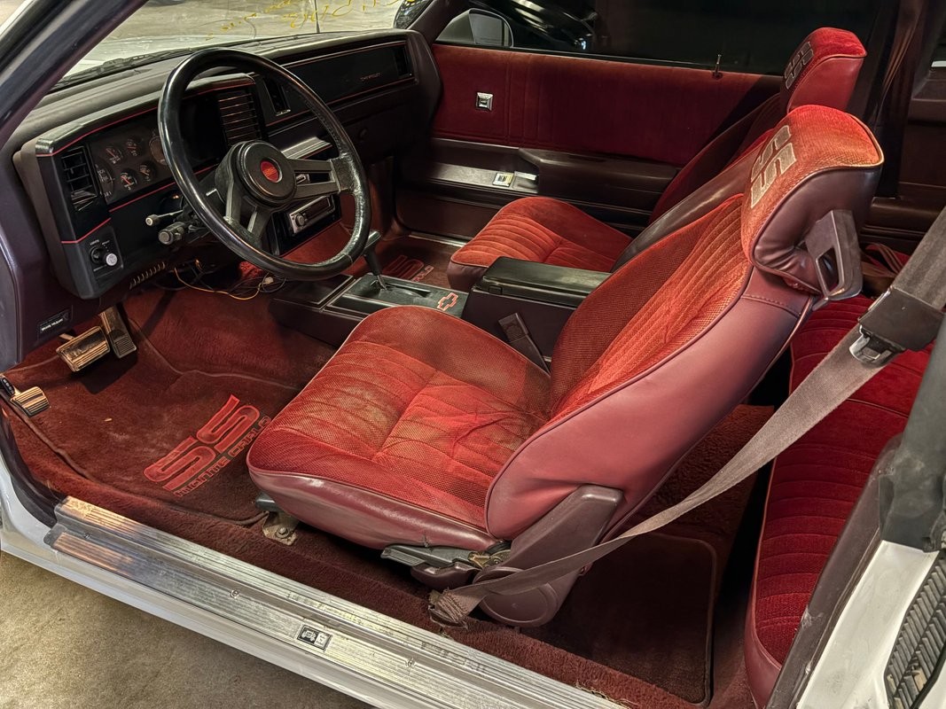 Chevrolet-Monte-Carlo-1987-Coupe-28