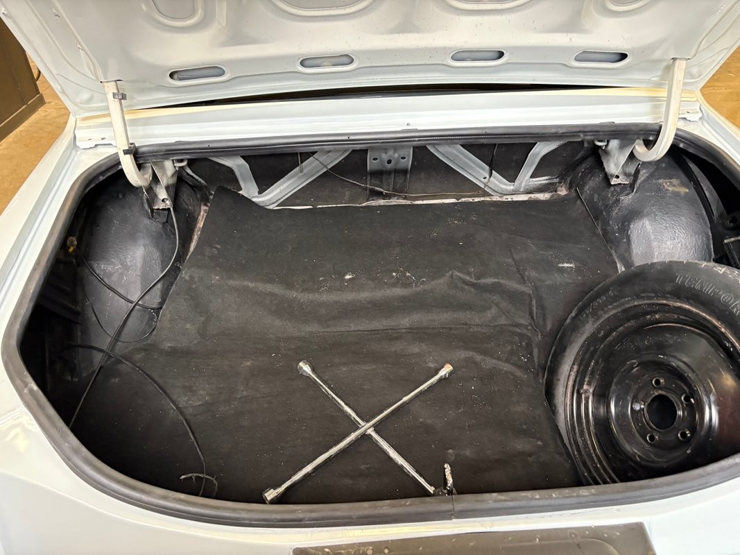 Chevrolet-Monte-Carlo-1987-Coupe-31