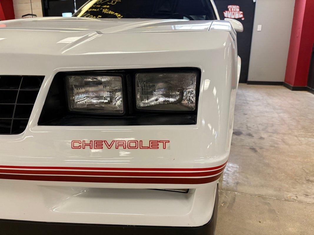 Chevrolet-Monte-Carlo-1987-Coupe-9