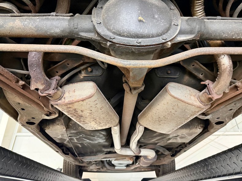 Chevrolet-Monte-carlo-1984-White-Dark-Blue-5