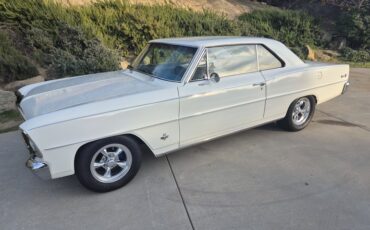 Chevrolet-Nova-1966-White-Blue