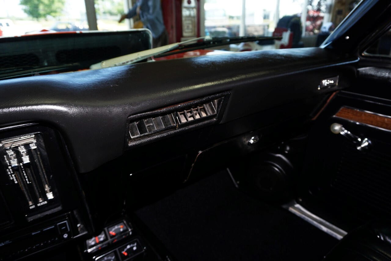 Chevrolet-Nova-1972-Classic-Car-27