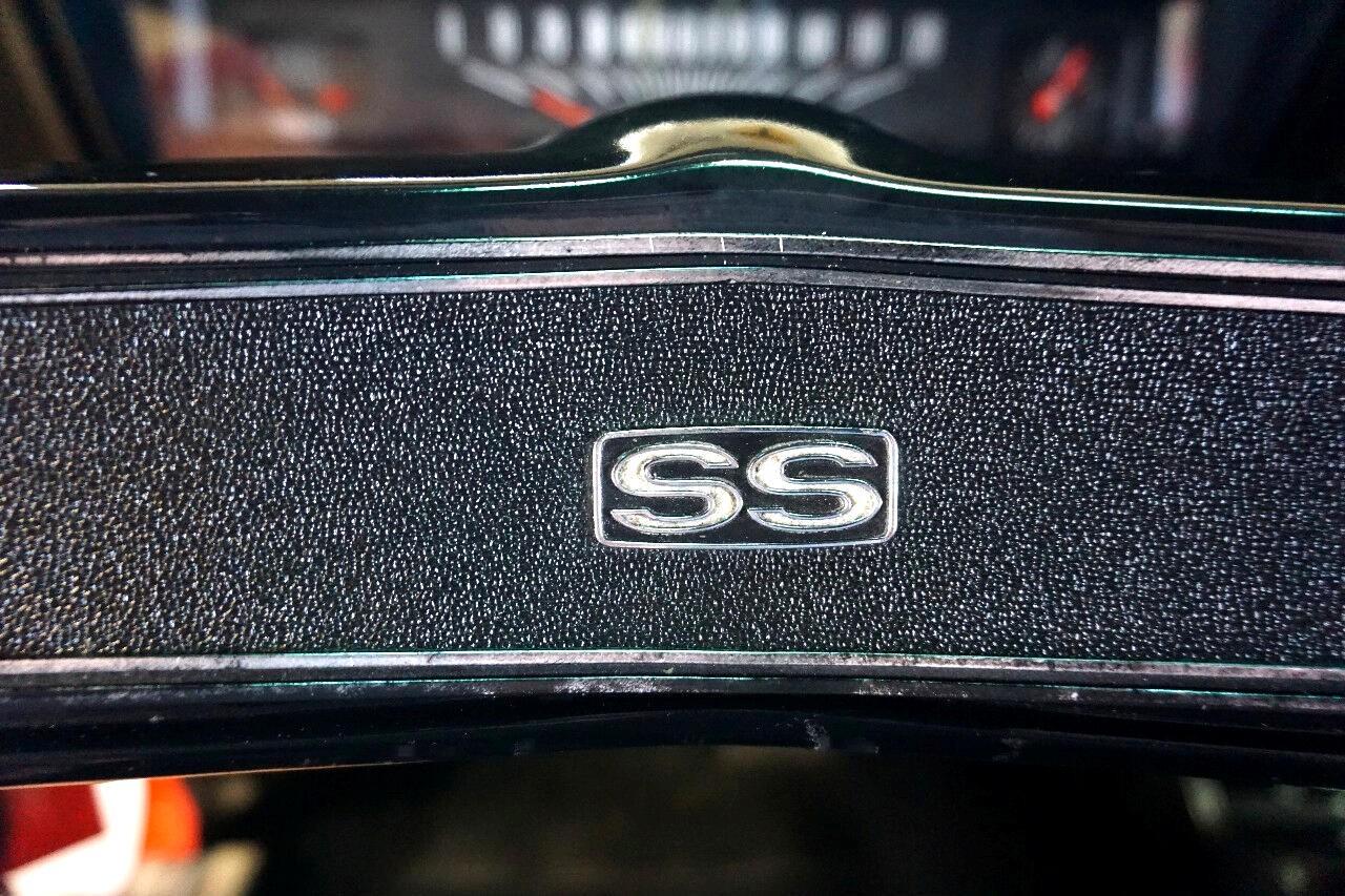 Chevrolet-Nova-1972-Classic-Car-29