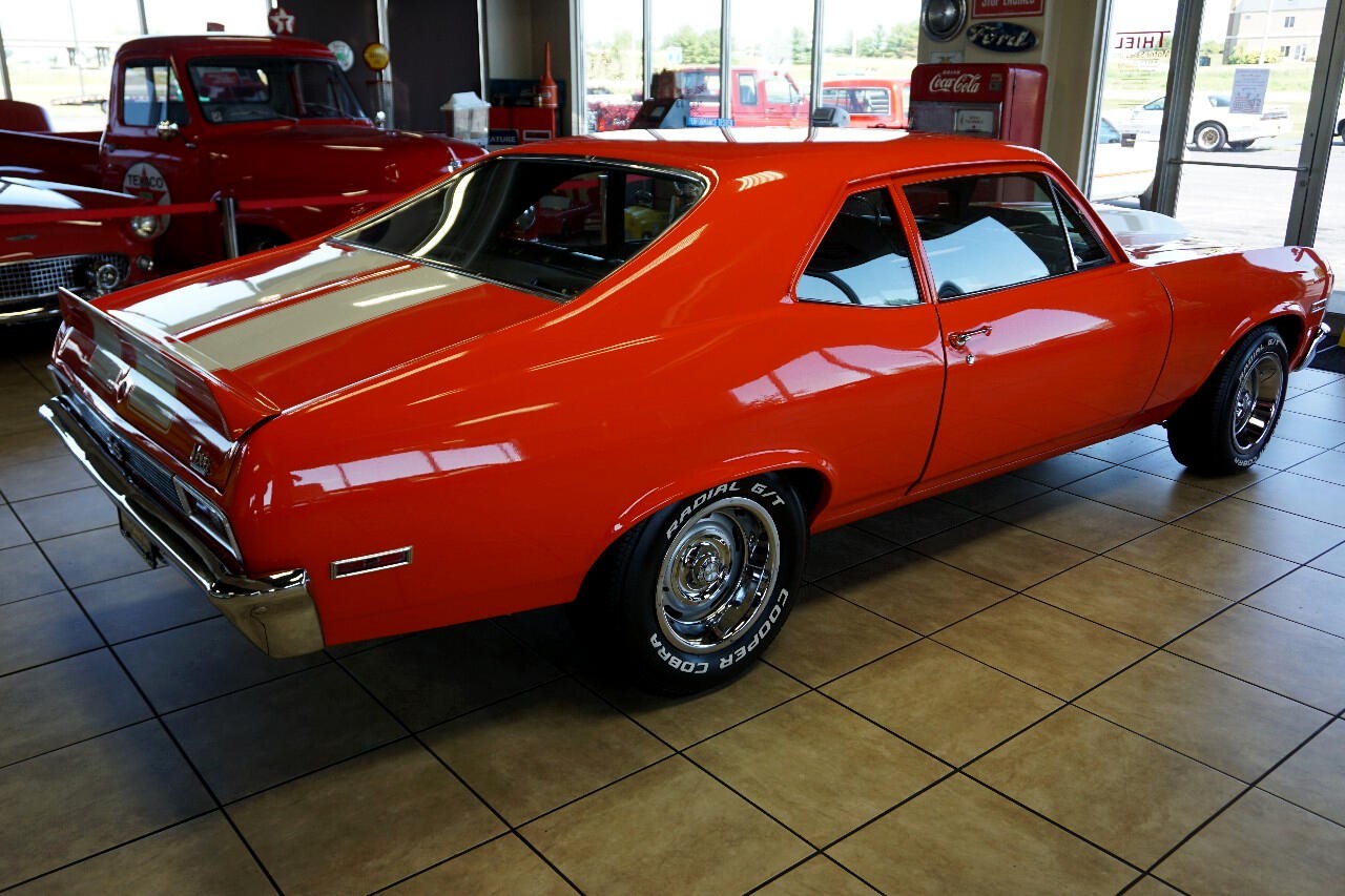 Chevrolet-Nova-1972-Classic-Car-8