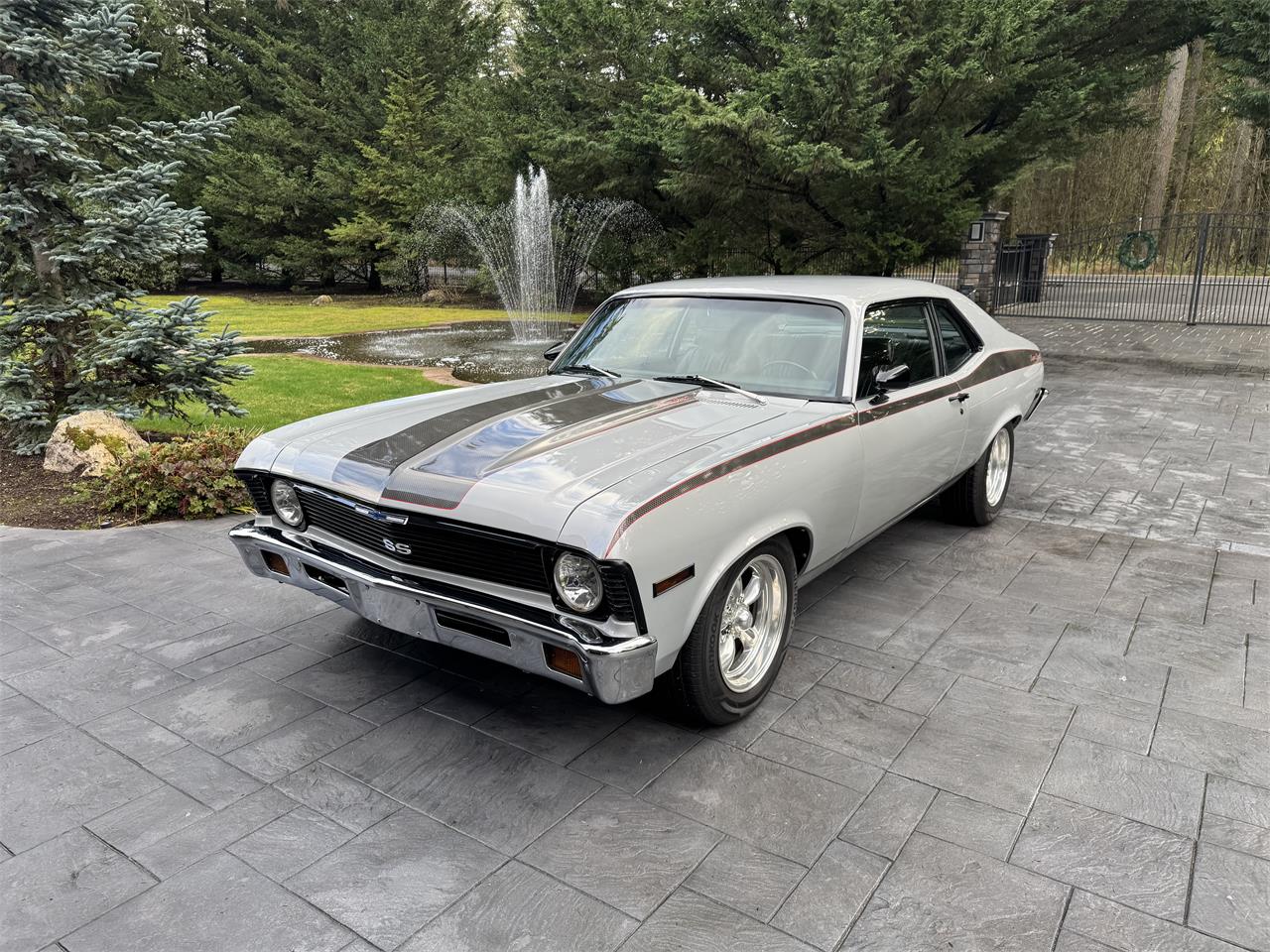 Chevrolet-Nova-ss-1972-Silver-Blsck-10