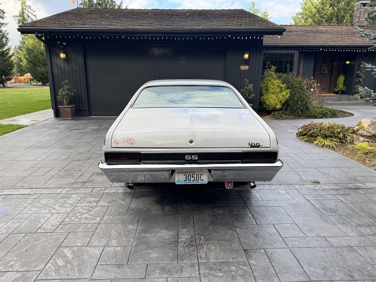 Chevrolet-Nova-ss-1972-Silver-Blsck-2