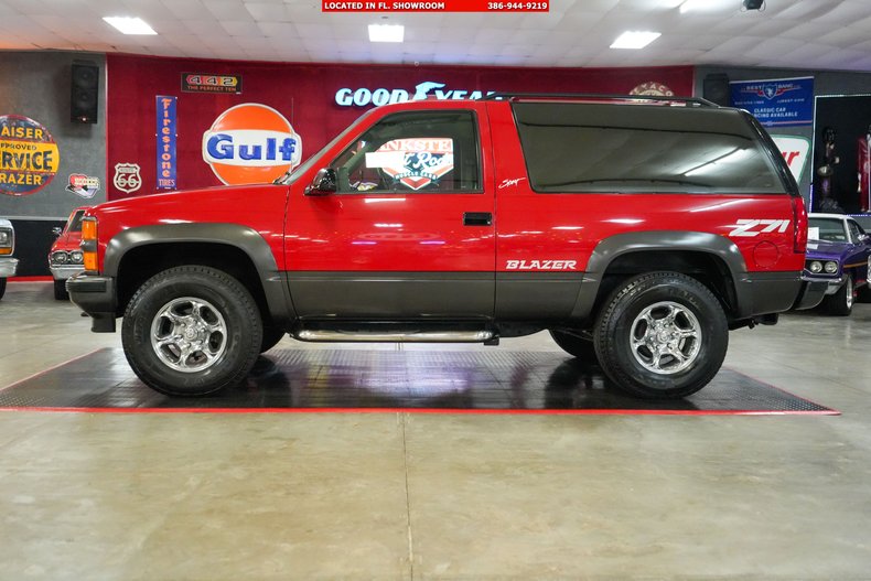 Chevrolet-Other-1994-Red-Gray-28