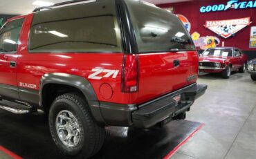 Chevrolet-Other-1994-Red-Gray-36