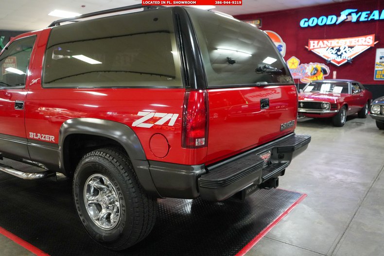 Chevrolet-Other-1994-Red-Gray-36