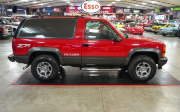 Chevrolet-Other-1994-Red-Gray-5