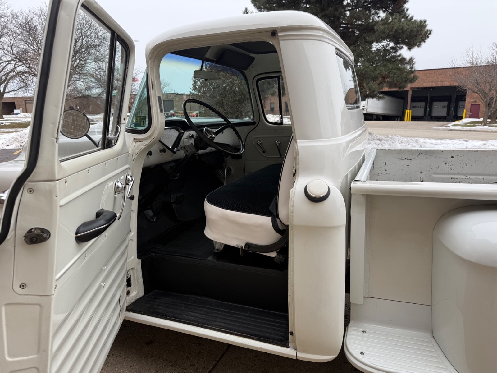 Chevrolet-Other-Pickups-1957-21