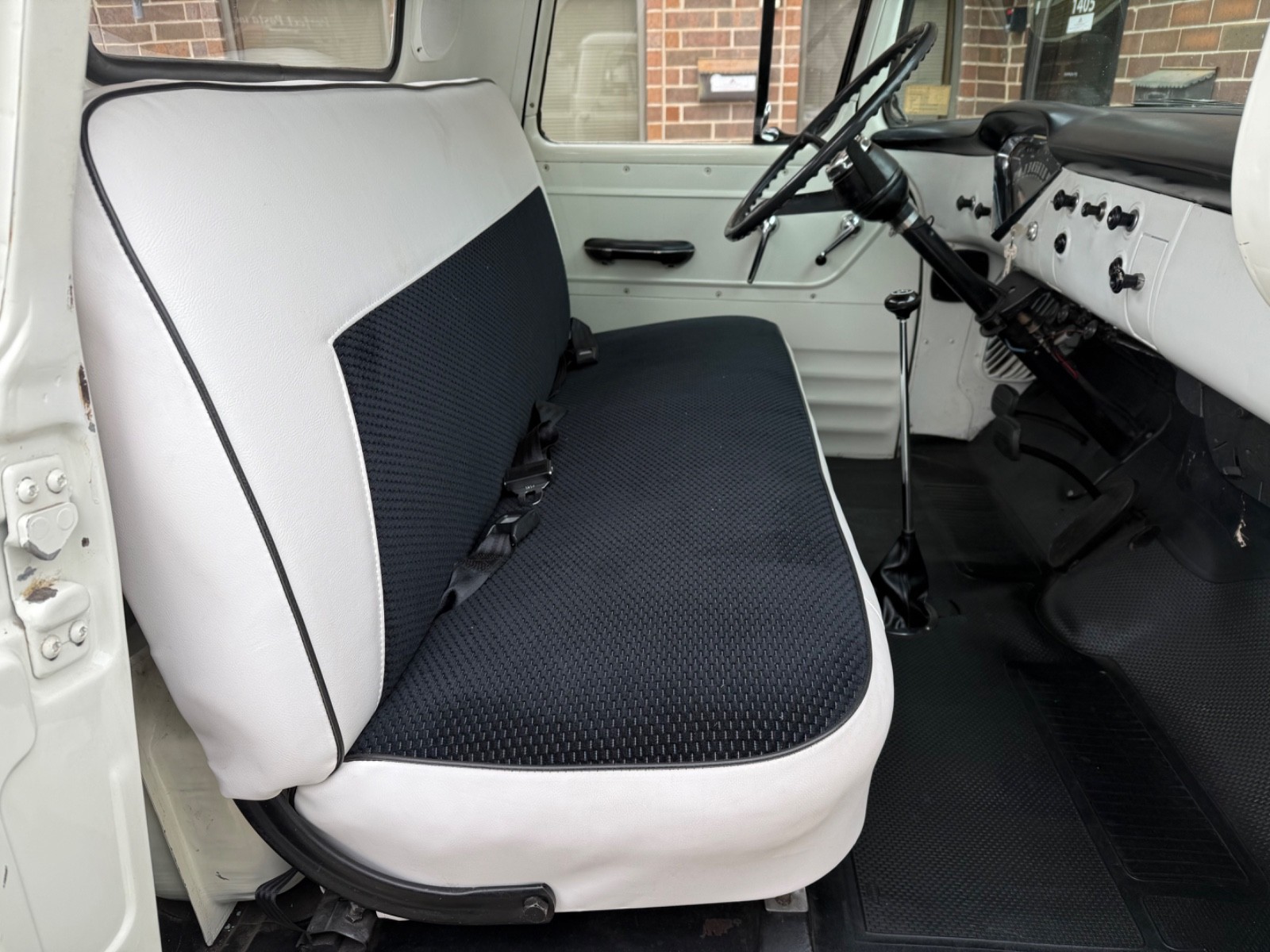 Chevrolet-Other-Pickups-1957-31