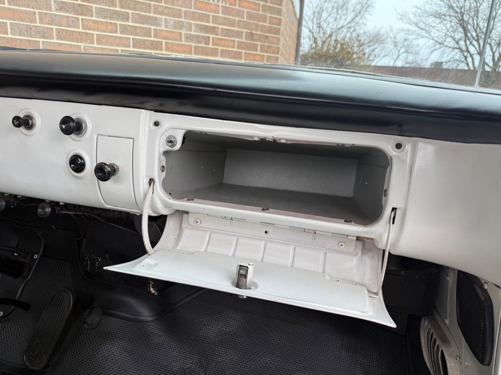 Chevrolet-Other-Pickups-1957-33