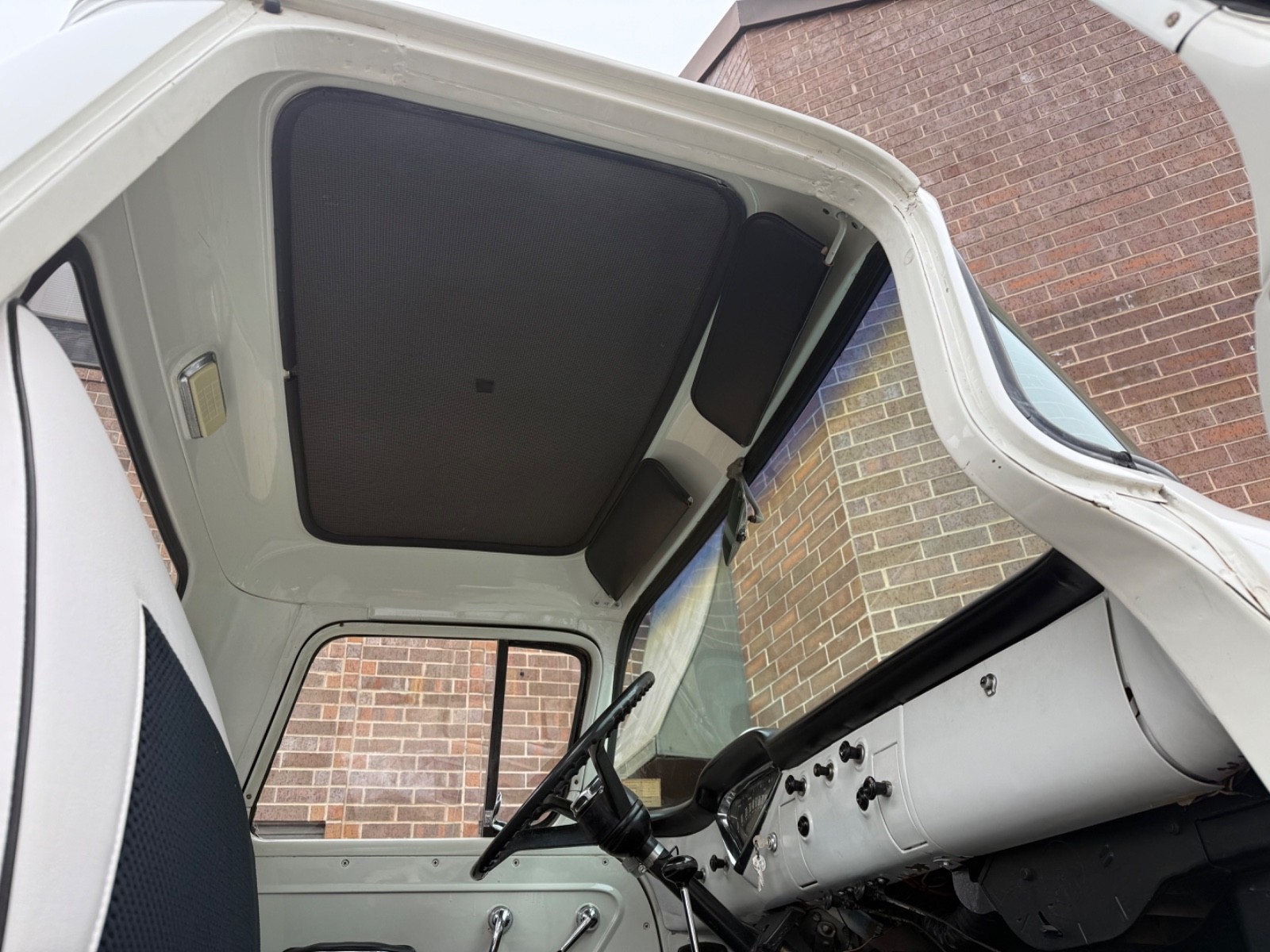 Chevrolet-Other-Pickups-1957-34