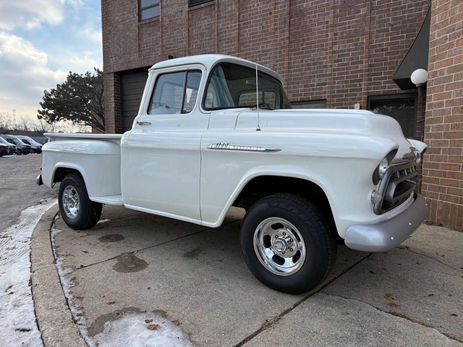 Chevrolet-Other-Pickups-1957-8