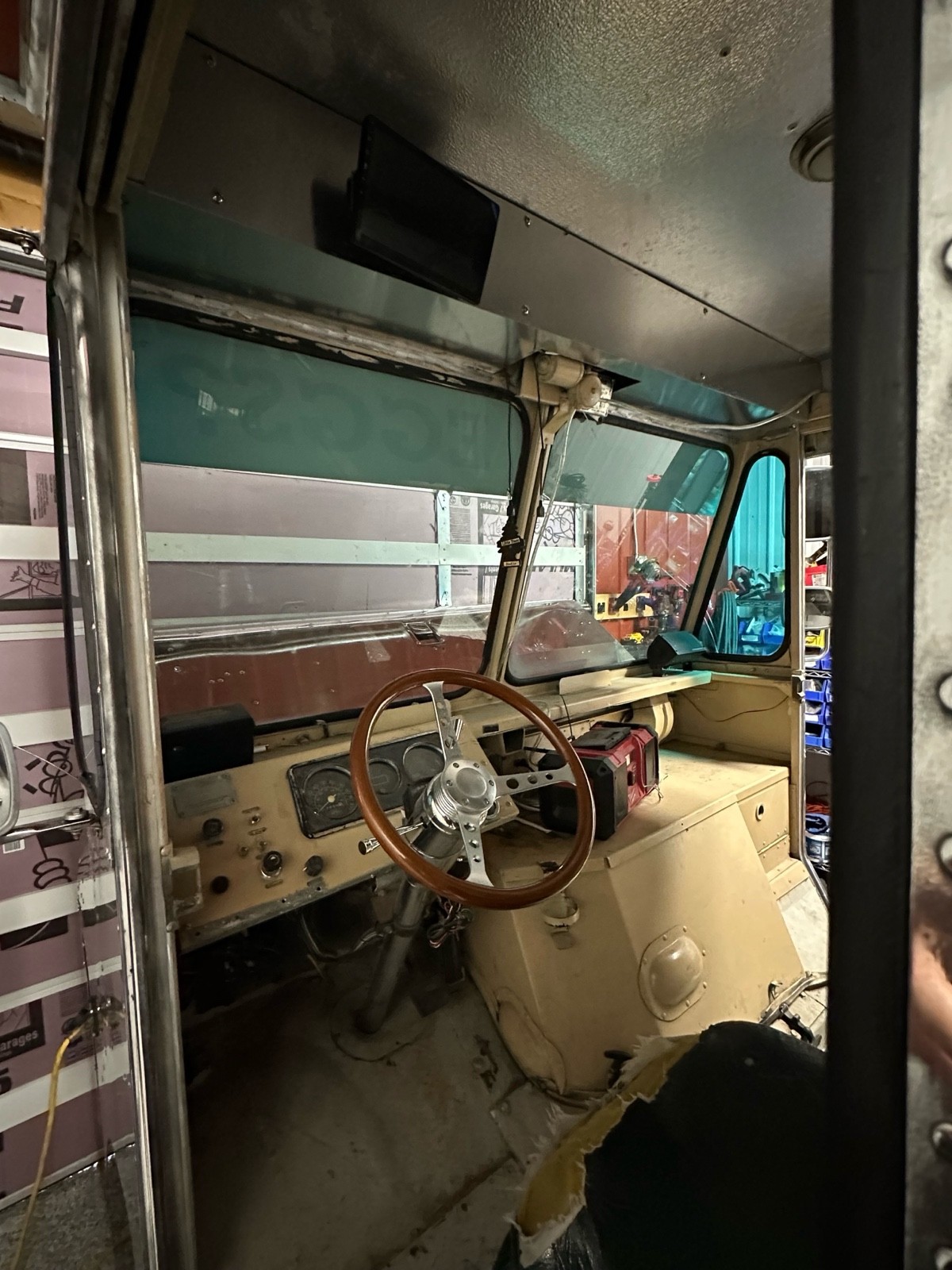 Chevrolet-Panel-Step-Van-1979-21