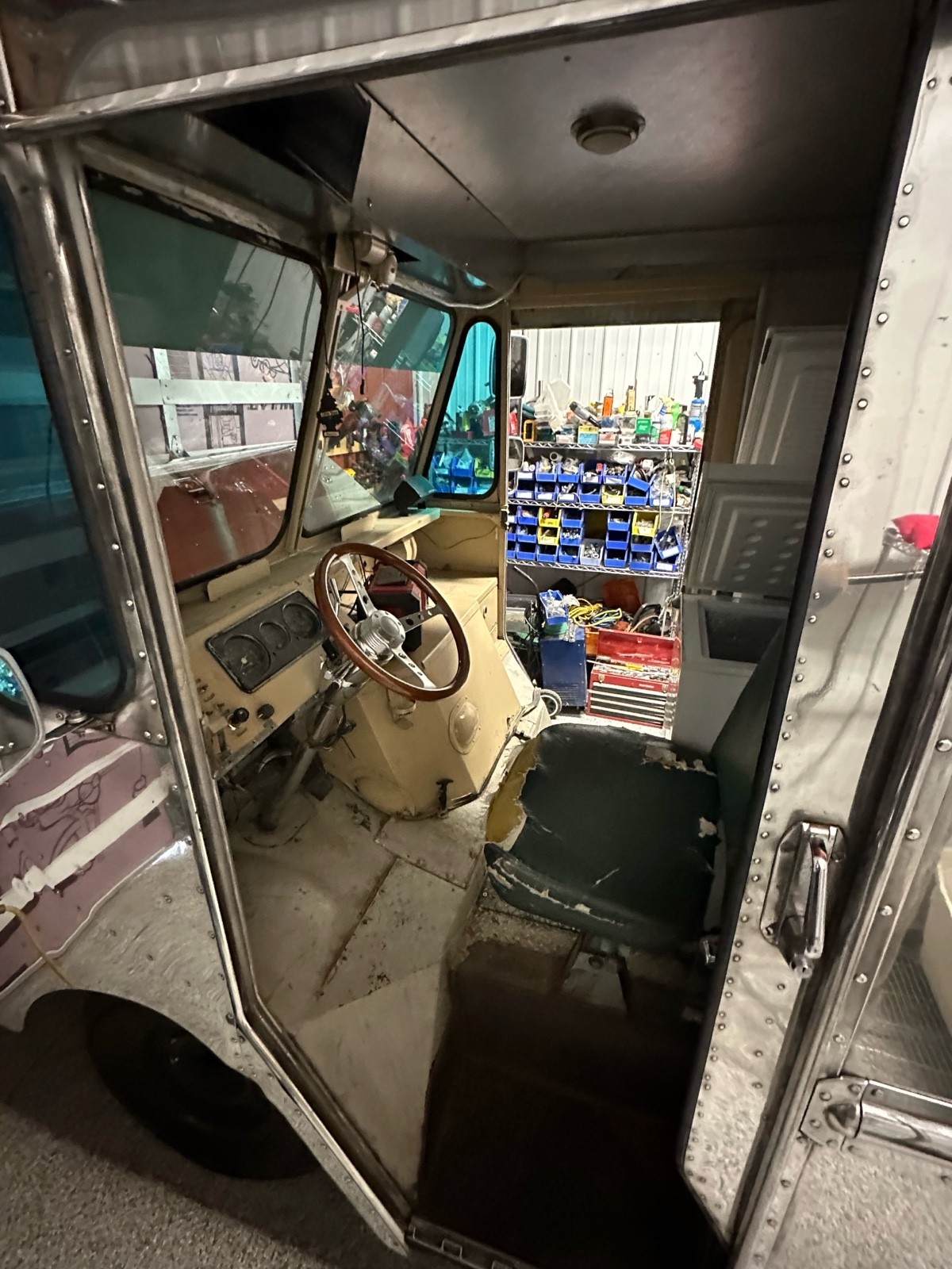 Chevrolet-Panel-Step-Van-1979-22