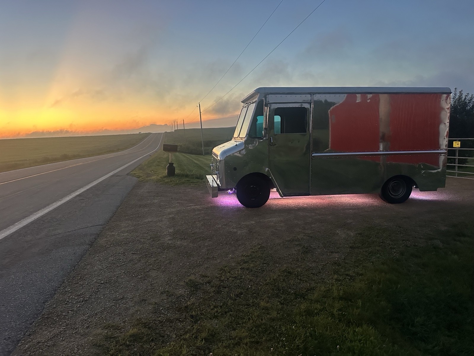 Chevrolet-Panel-Step-Van-1979