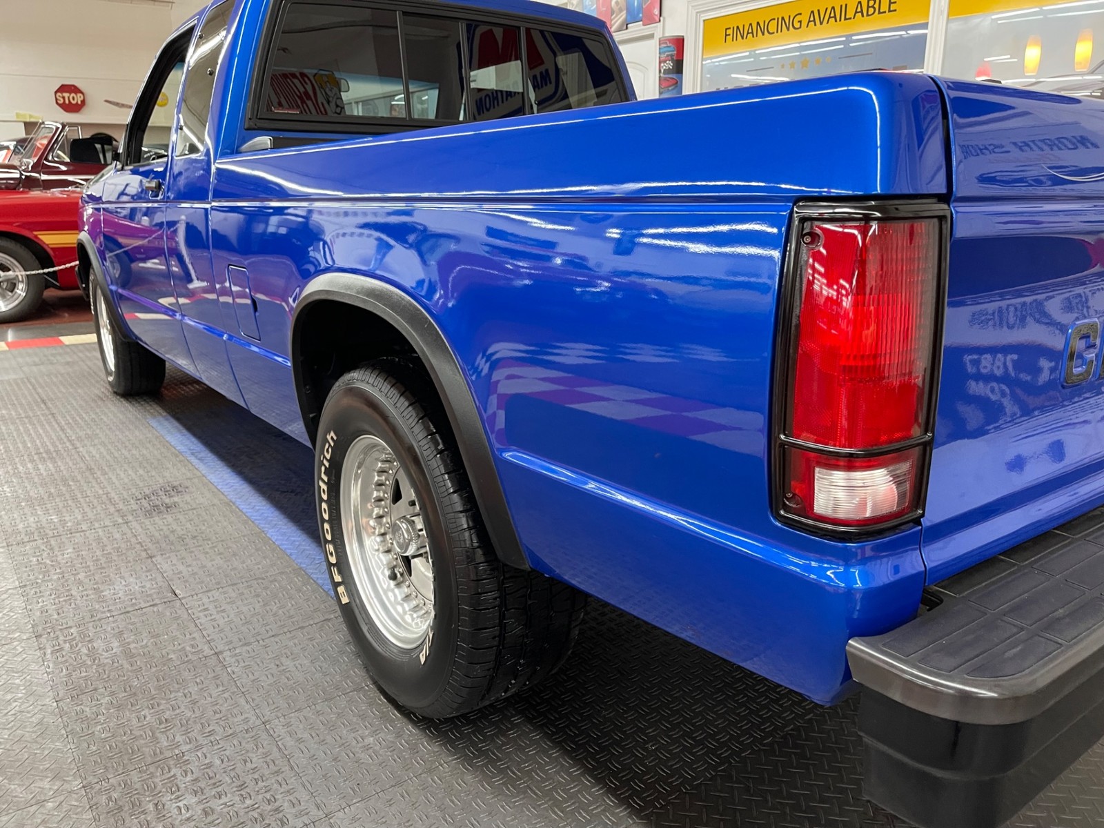 Chevrolet-S-10-1983-Standard-Cab-Pickup-17